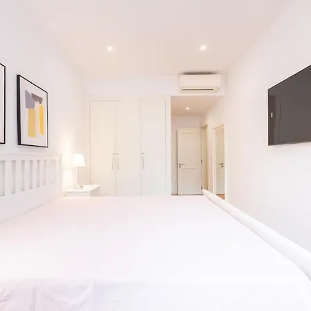 Liberdade Great With Ac Garage Appartement *