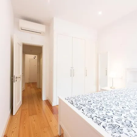 Liberdade Great With Ac Garage Appartement