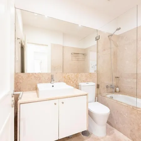 Liberdade Great With Ac Garage Appartement Lisboa