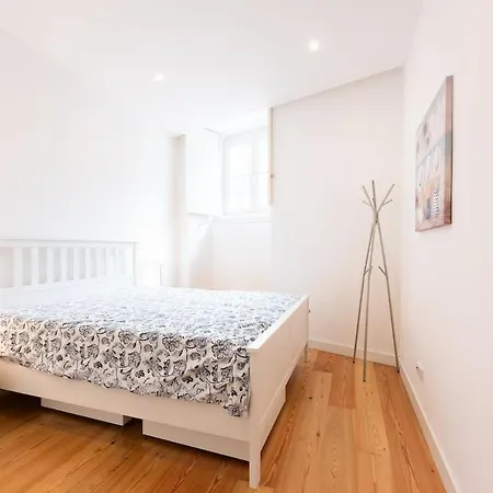 Liberdade Great With Ac Garage Appartement